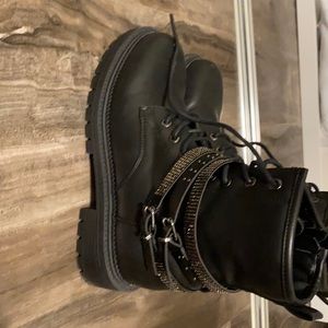6.5 H&M Boots